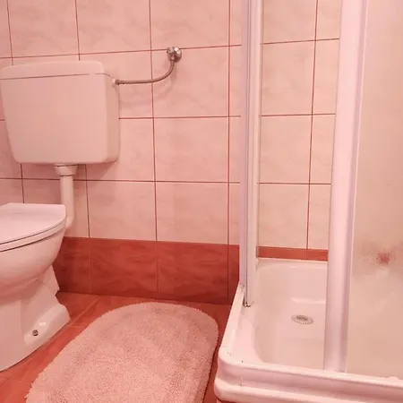- 27699 Apartmán Pula