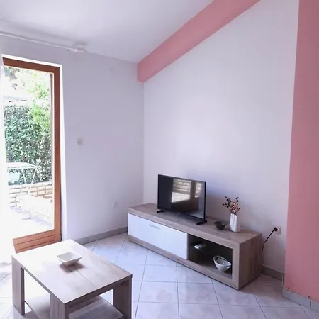 - 27699 Apartmán