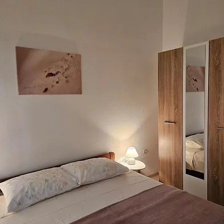 - 27699 Apartmán *